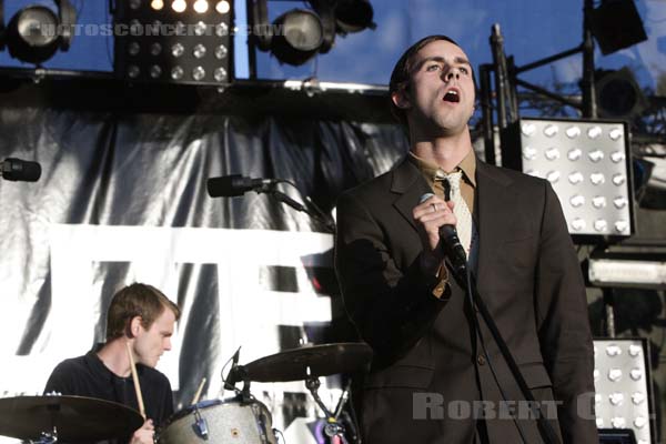 MAXIMO PARK - 2005-08-14 - SAINT MALO - Fort de St Pere - 